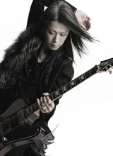 Gt : HIRO（La'cryma Christi / Creature Creature）
